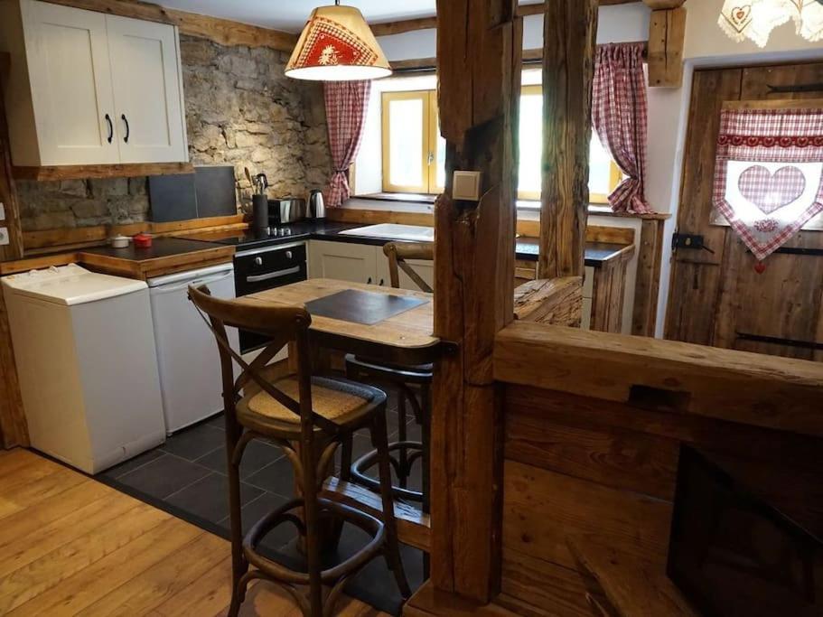 La Grange De Pimberty - Beautiful Apartments 27 Miles From Geneva Vailly Eksteriør bilde